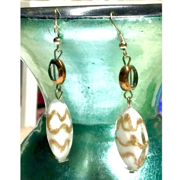 VTG 90s Handmade Artsy Modernist White/Gold Glitter Dangle Bead Pierced Earrings - Picture 2 of 8